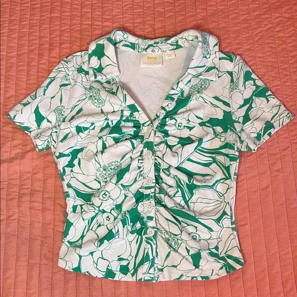 Anthropologie Maeve green white floral ruched button front cropped top size M - Picture 13 of 14